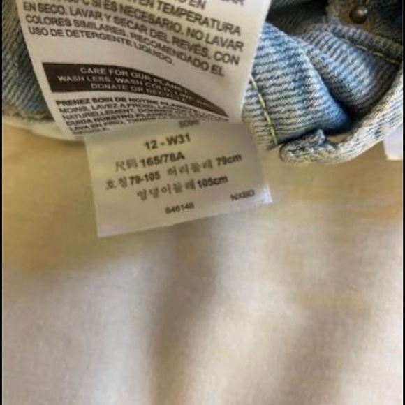 Levi Denizen Woman’s Mid-Rise jean shorts Size 12 W31 - Picture 4 of 4